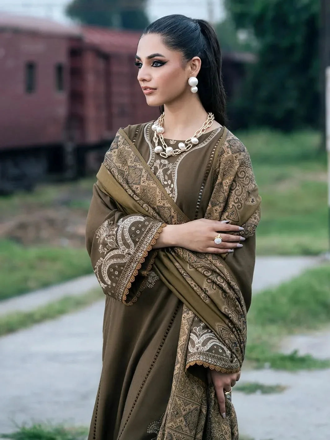AANGEN DHANAK - BG610