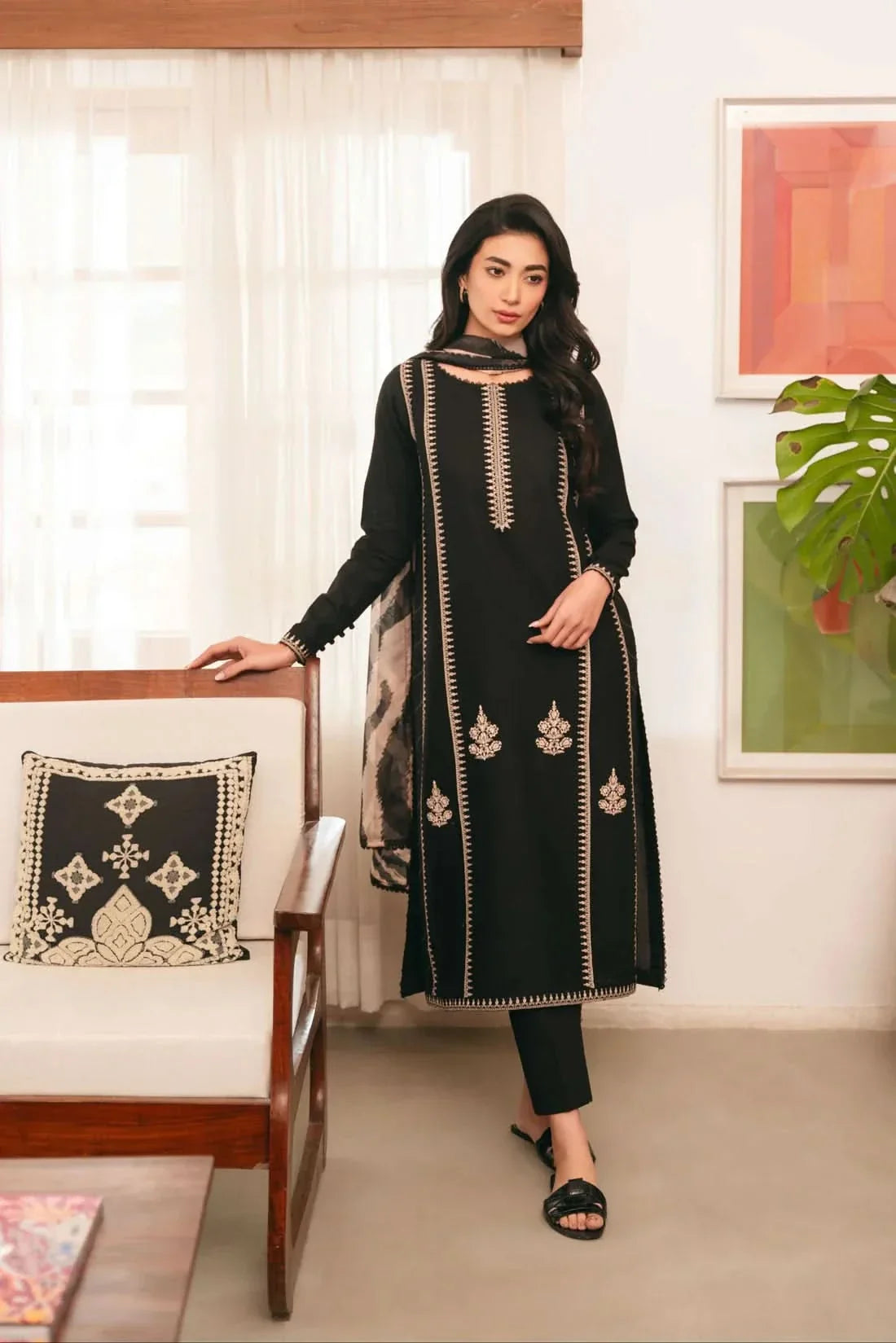 3 PC EMBROIDERED DHANAK SUIT - BG808