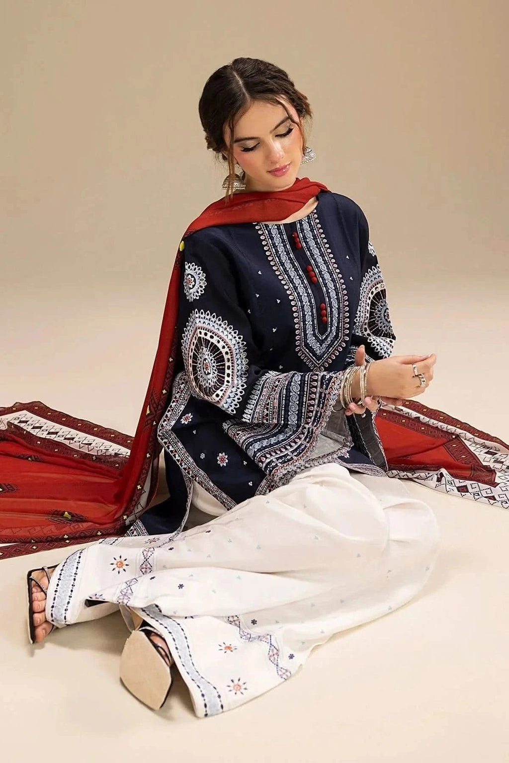 3PC EMBROIDERED DHANAK SUIT - BG636