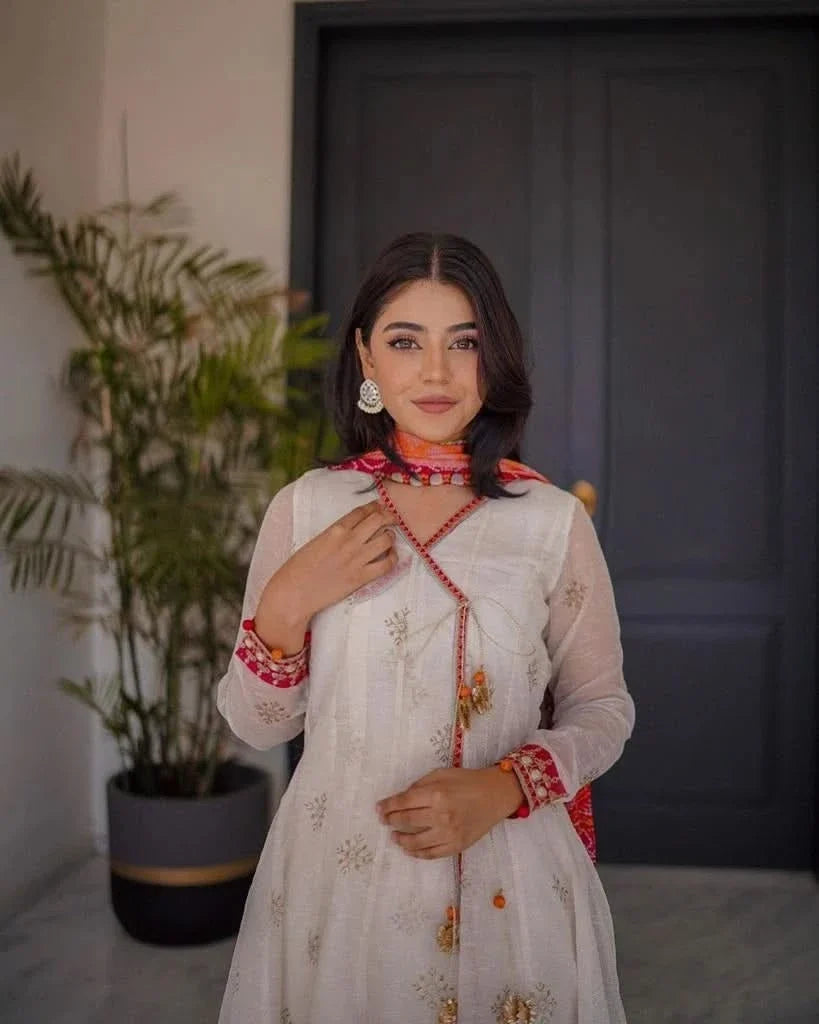 3 PIECE-EMBROIDERED LAWN SUIT-BG567
