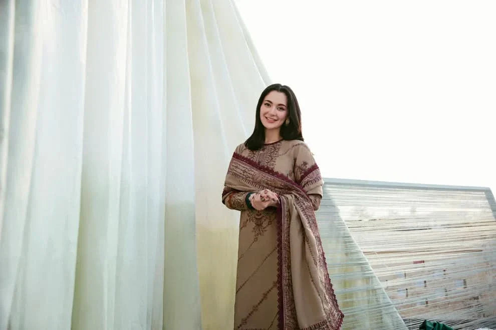 3 PC EMBROIDERED DHANAK SUIT - BG810