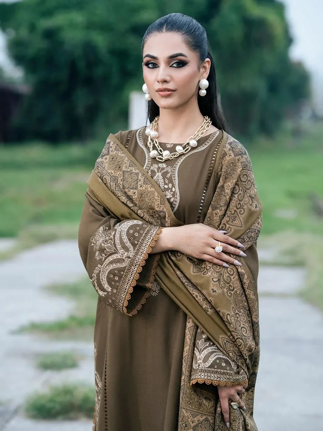 AANGEN DHANAK - BG610