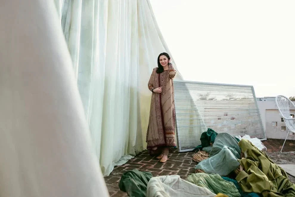 3 PC EMBROIDERED DHANAK SUIT - BG810