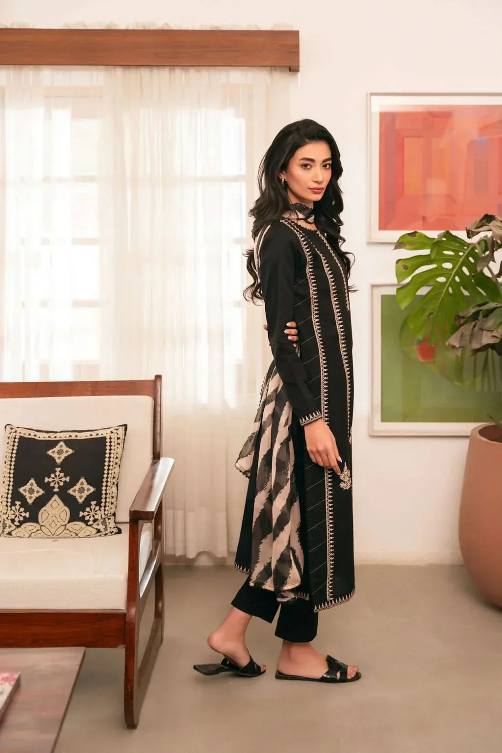 3 PC EMBROIDERED DHANAK SUIT - BG808