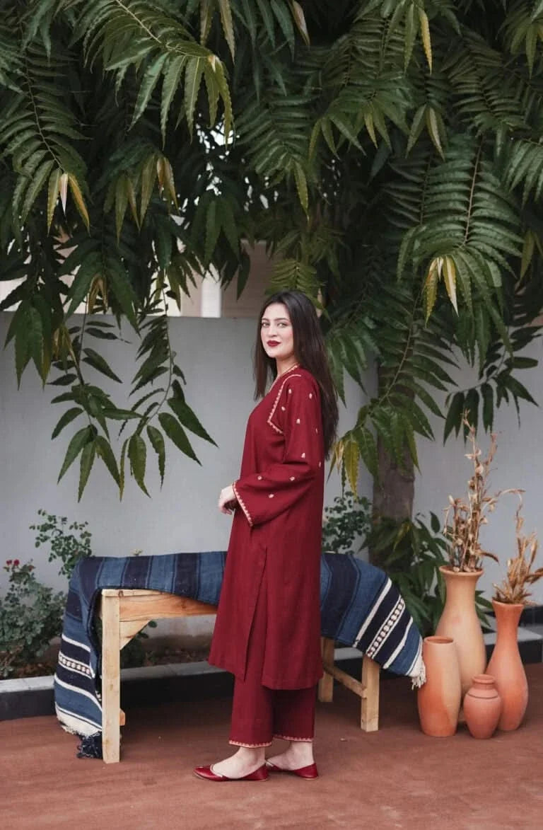 MAROON-BG105