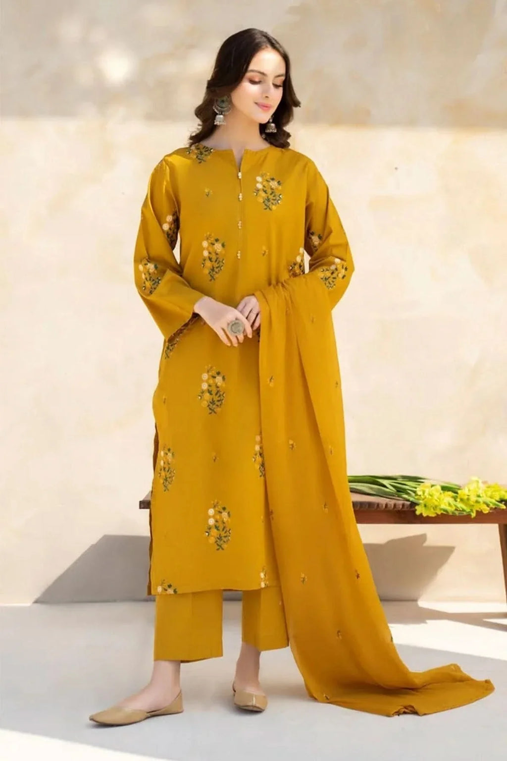 3 PC EMBROIDERED LAWN SUIT - BG630