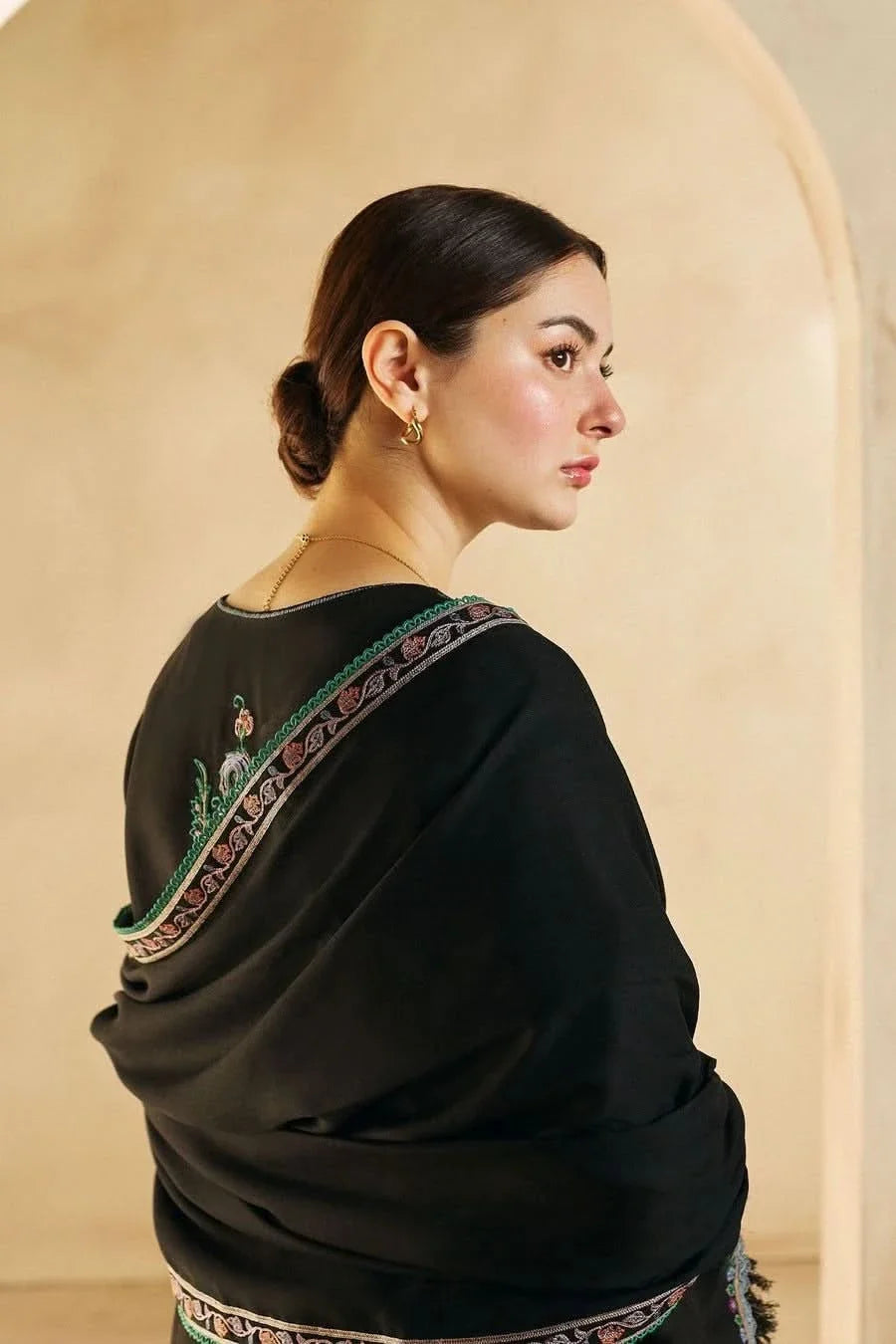 EMBROIDERED LAWN 3PC SUIT-BG662