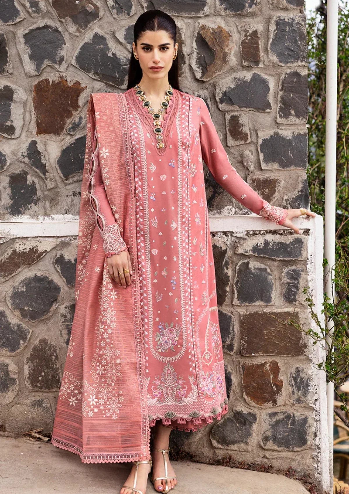3 PC EMBROIDERD LAWN SUIT - BG873