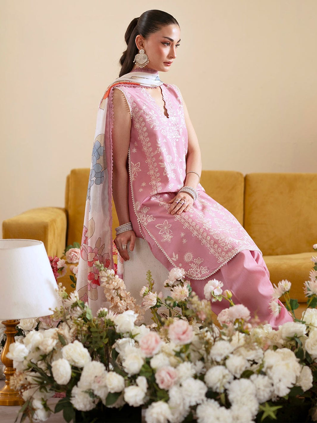 3PC EMBROIDERY LAWN SUIT - BG880
