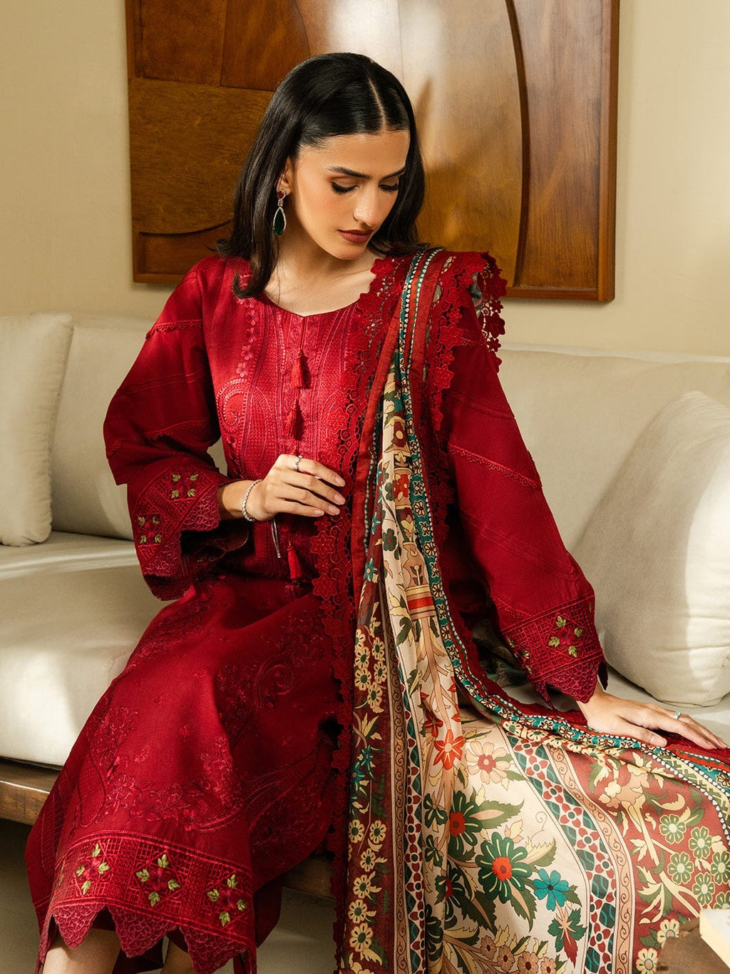 3PC EMBROIDERED LAWN SUIT - BG882