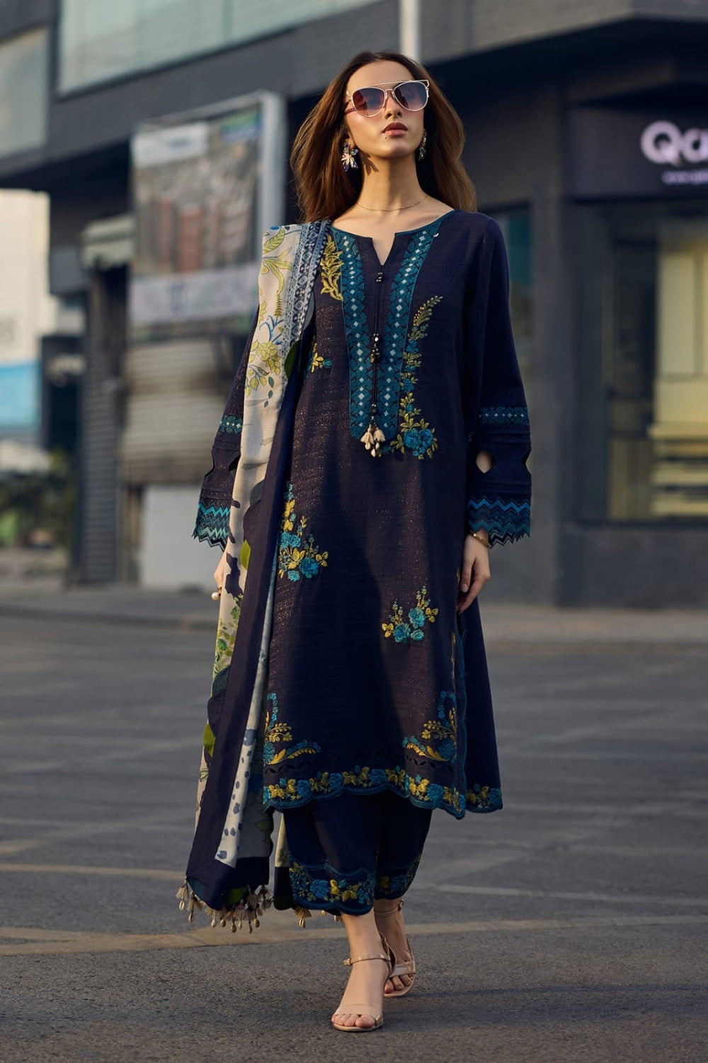 3PC EMBROIDERED LAWN - BG879
