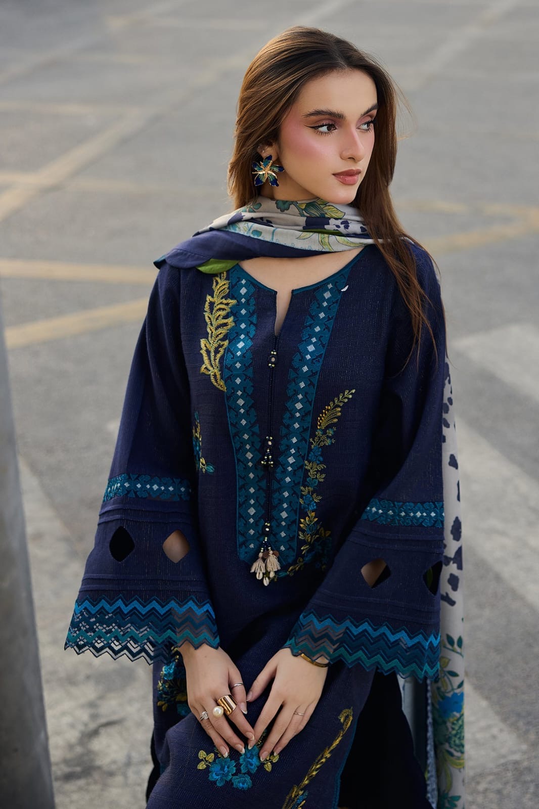 3PC EMBROIDERED LAWN - BG879