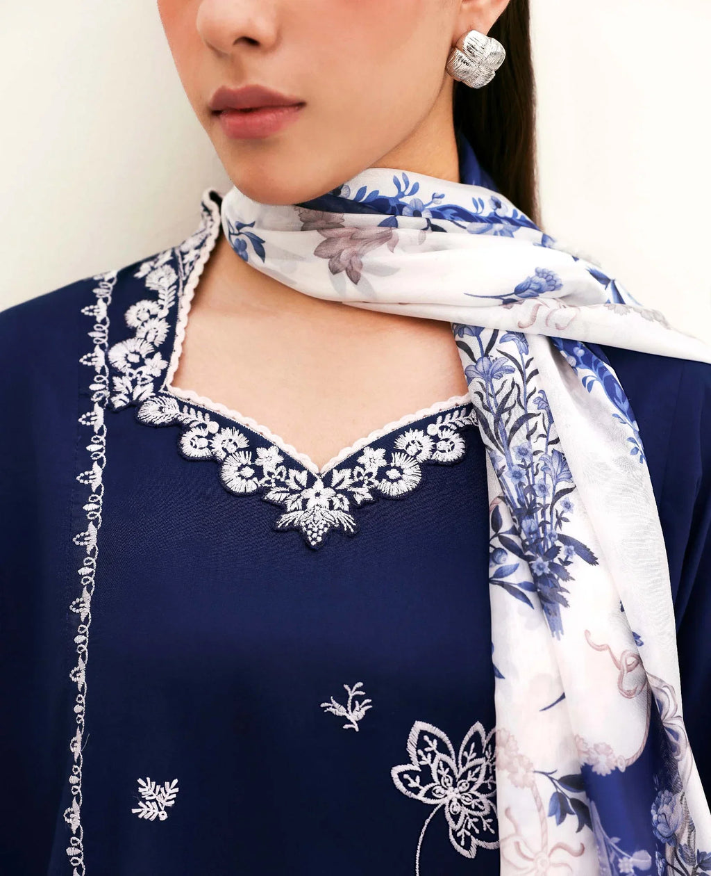 3PC EMBROIDERED DHANAK SUIT - BG907