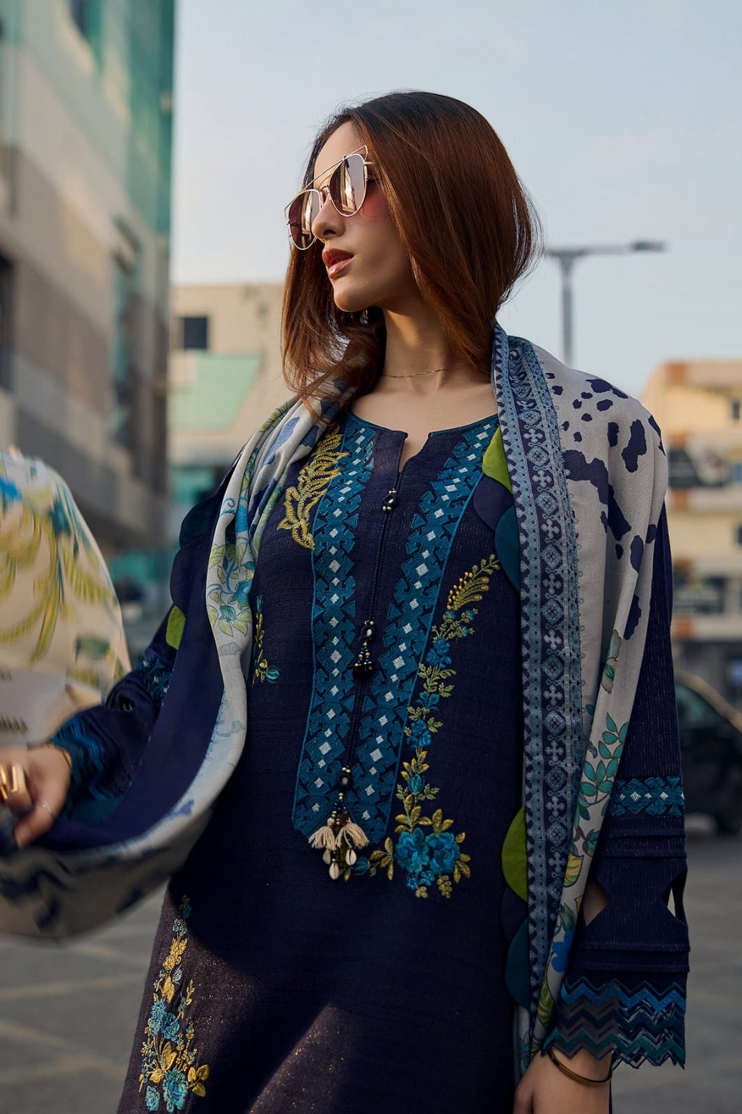 3PC EMBROIDERED LAWN - BG879