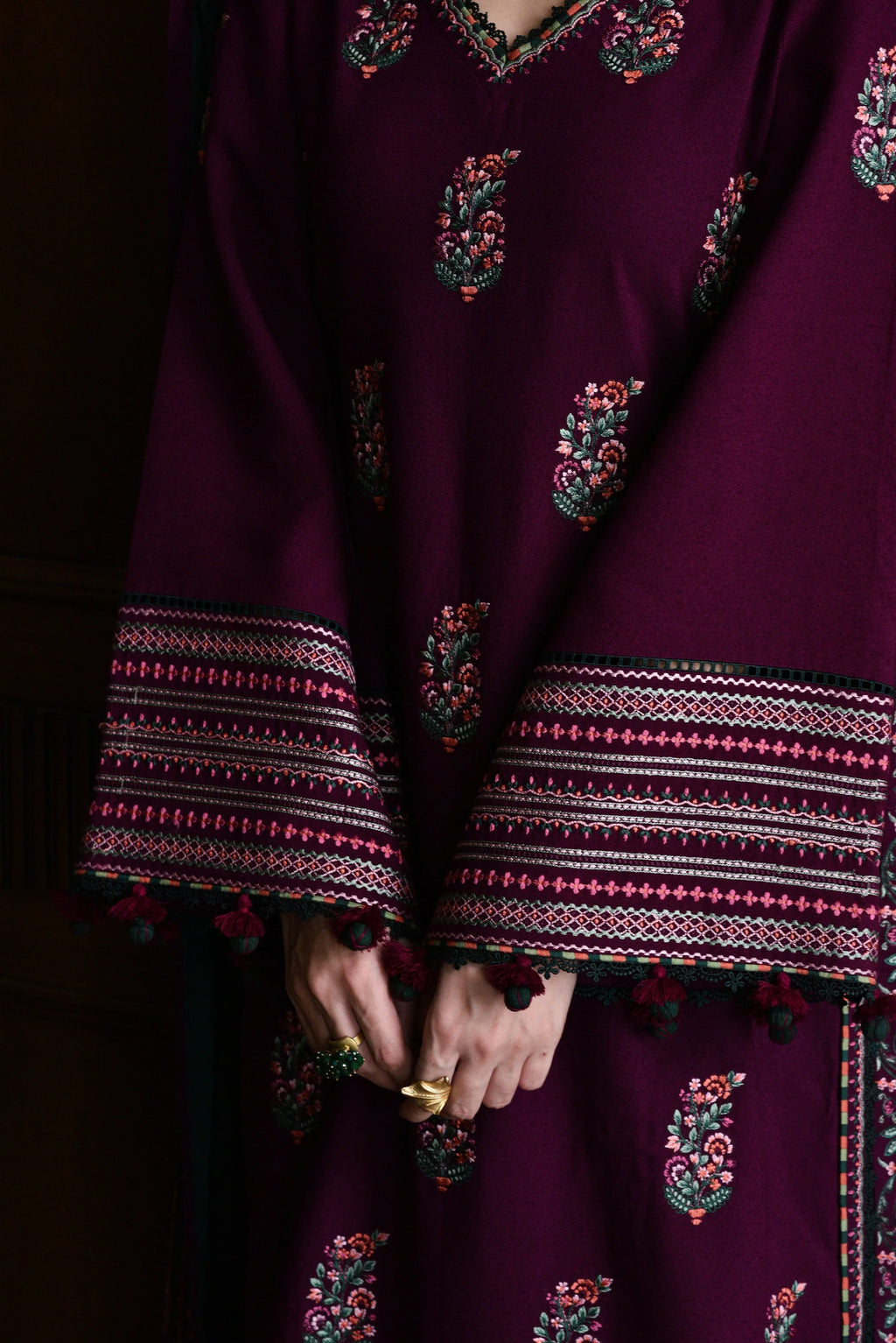 3 PC EMBROIDERED LAWN SUIT - BG877
