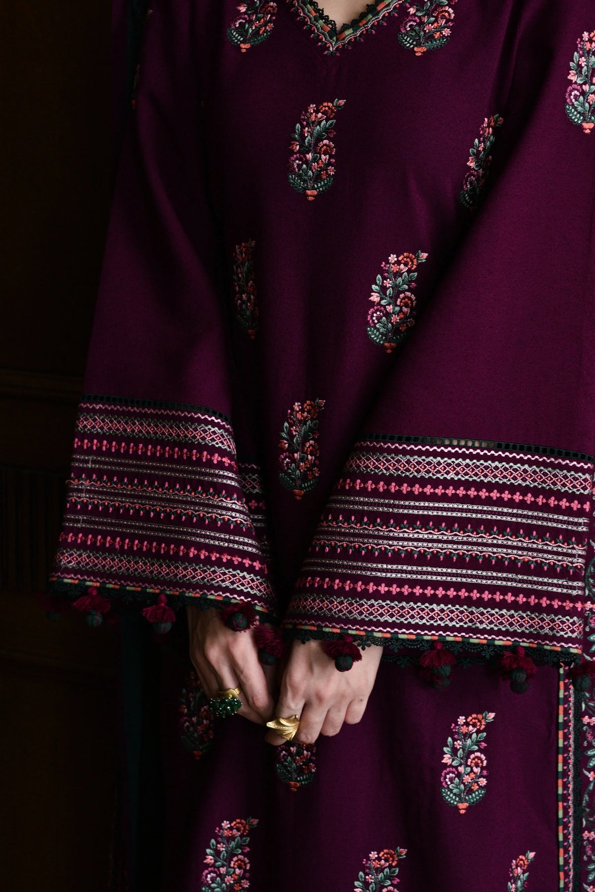 3 PC EMBROIDERED LAWN SUIT - BG877