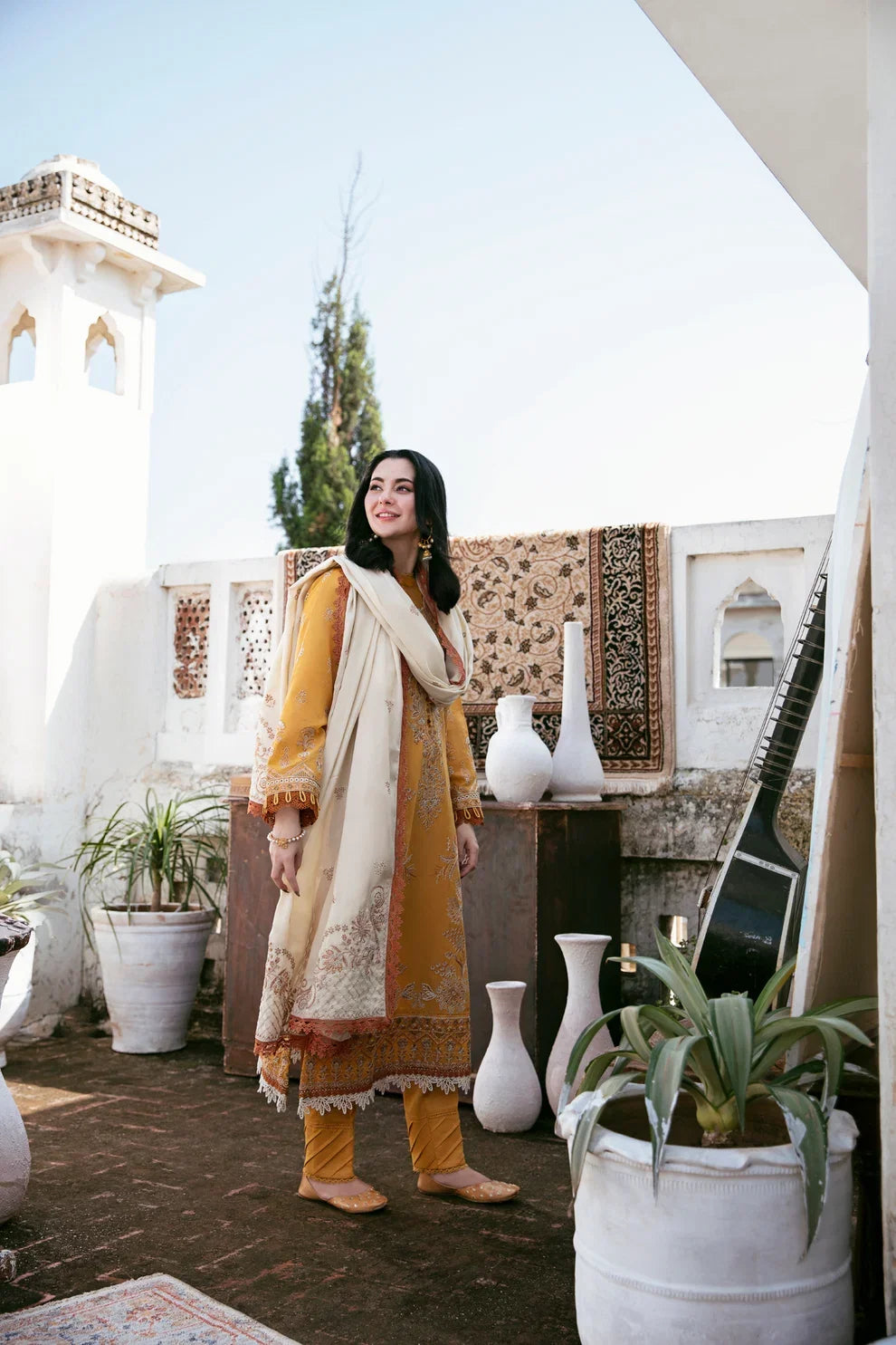 3PC EMBROIDERED DHANAK SUIT - BG909