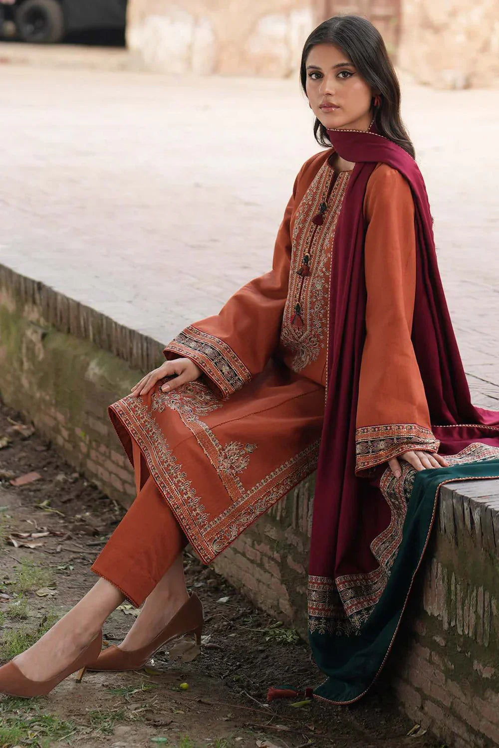 3 PC UNSTITCHED LAWN SUIT - BG867