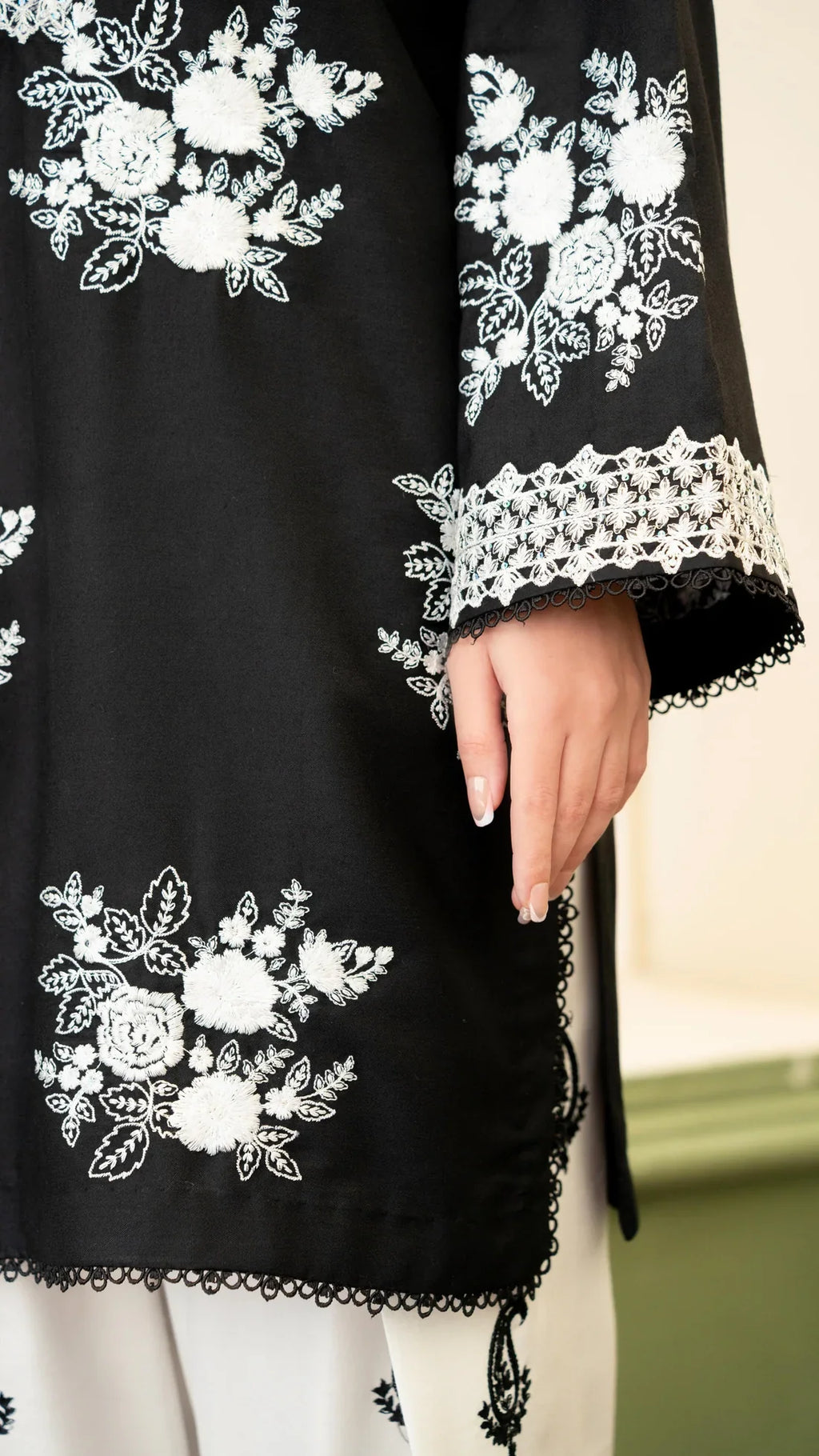3PC EMBROIDERED SUIT - BG897