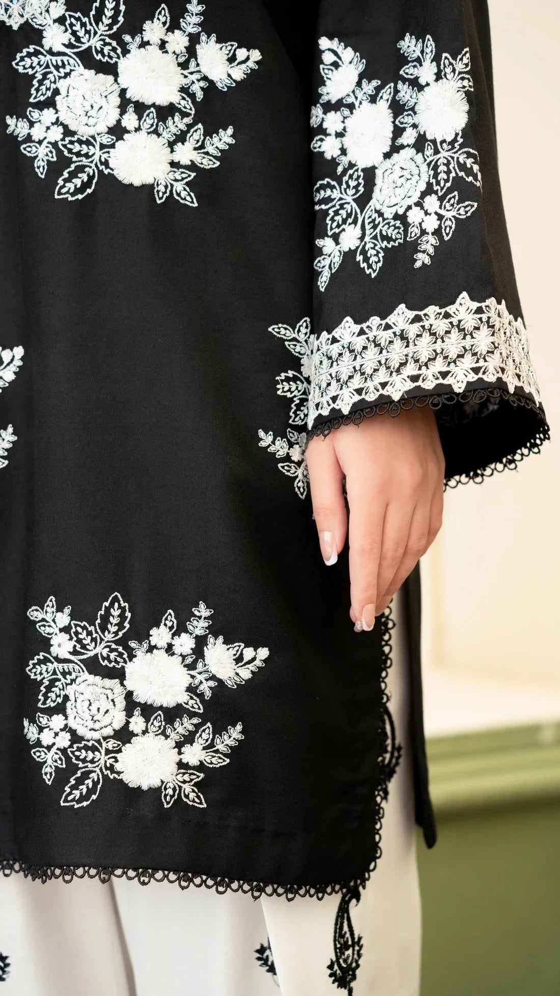 3PC EMBROIDERED SUIT - BG897