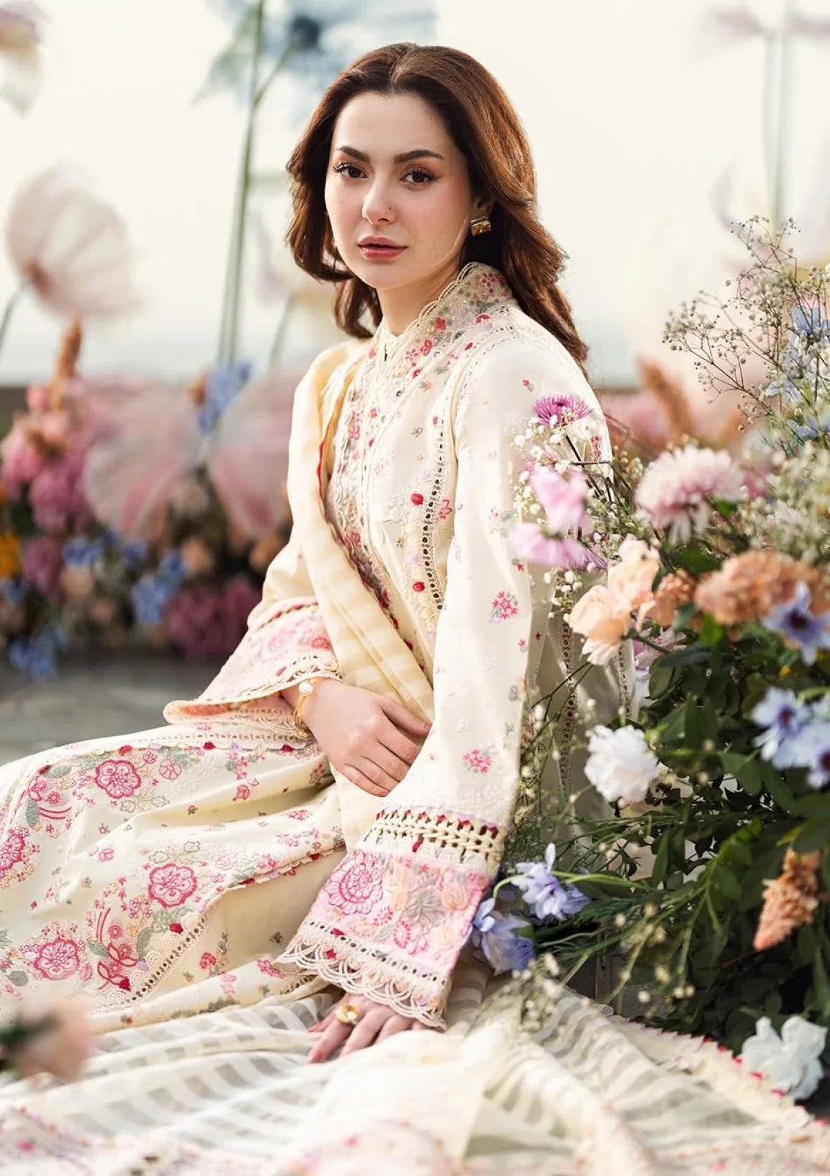 3PC EMBROIDERED LUXURY LAWN - BG875